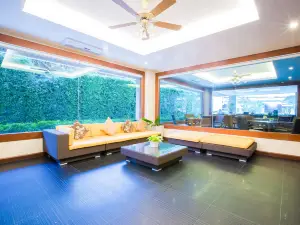 Romantic Khon Kaen Hotel