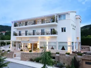 Chloe Luxury Hotel