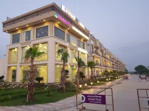 Anandam Clarks Inn Suites Vrindavan