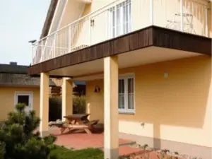 Reetdachhaus "Strandhaus Sterni"