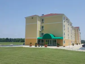 Amelia Extended Stay & Hotel