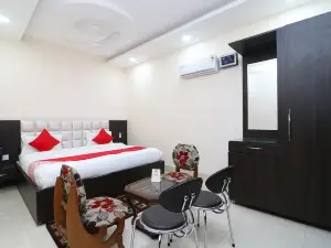 OYO 30439 Hotel Yamuna Residency