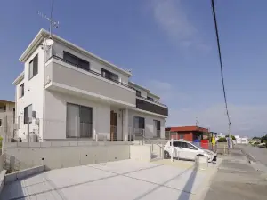 Hyakuna Terrace