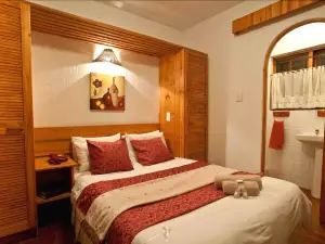 Woodpecker Inn