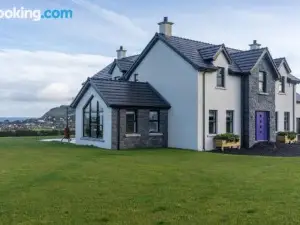 Ballygally Eco Apartment with Seaview