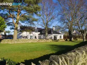 Broomfields Country House