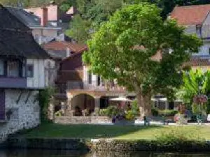 Logis Hotel les Flots Bleus
