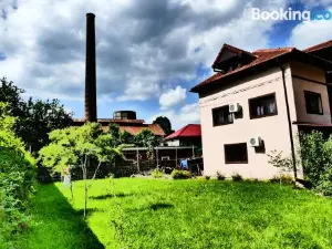Pensiunea Roua Florilor