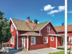 Awesome Home in Sollebrunn with 4 Bedrooms and Wifi