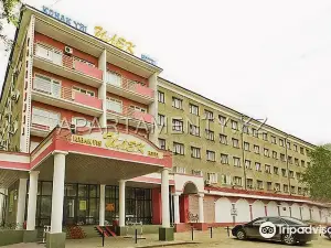 Ilek Hotel