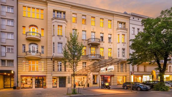 Ernst Reuter Platz Travel Guidebook Must Visit Attractions In