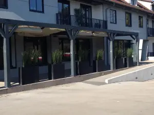 Hôtel Logis Restaurant la Fontaine