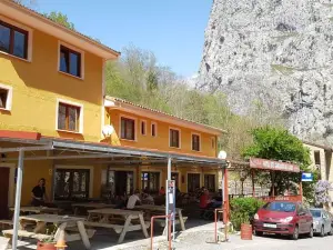 Hotel Garganta del Cares