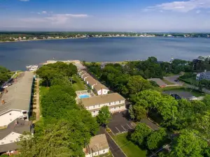 Colonial Shores Resort