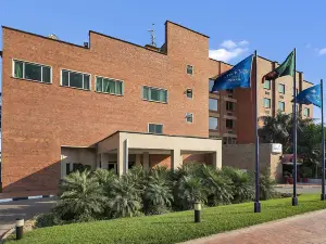 盧薩卡省Protea酒店