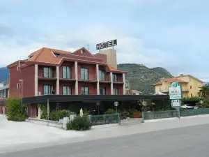 拉坎帕諾拉餐廳酒店
