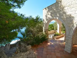Beach Villa Ratac