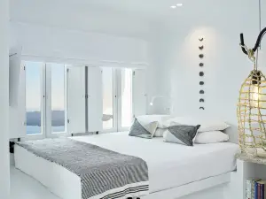 Cosmopolitan Suites Santorini