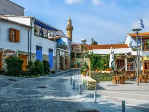 Kalavasos Square Apartments - with Pool 3 Minutes Walk