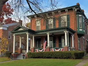 The Gridley Inn B&B