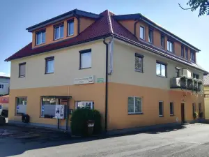 Ferienwohnungen Und Zimmer Yassi