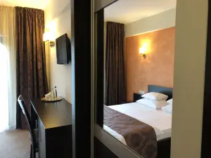 Queens Hotel