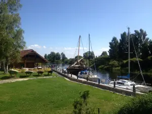 Oiu Harbour Holiday Home