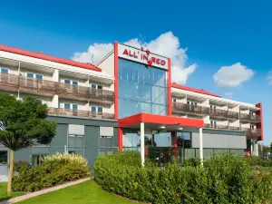 All in Red Thermenhotel