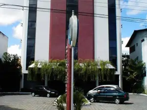 Tarik Fontes Plaza Hotel