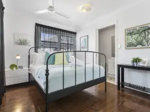 Idyllic 3 Bedroom Home with Street Parking