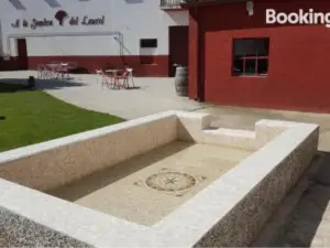 Hostal A la Sombra Del Laurel