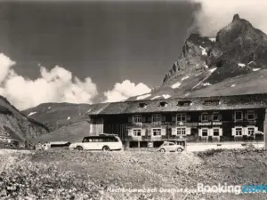 โรงแรมแอดเลอร์