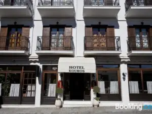 Kouros Hotel