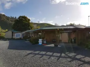 Flat Hills Tourist Park