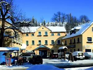 Hotel Erbgericht Buntes Haus