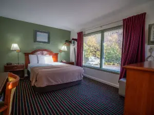 Mahoning Inn