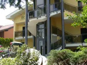 Rosta Residence Ranverso