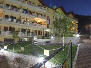 Complex Turistic Casa Romaneasca