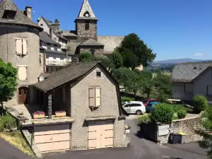 Villa Elegante a Mur de Barrez Avec Piscine Privee