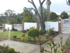 2 Oaks Guesthouse