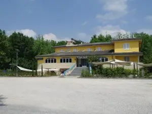 La Quercia Hotel con Ristorante