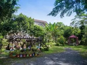 Poomvarin Resort