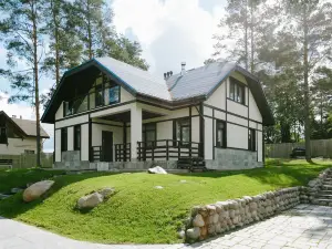 Chernika House