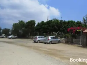 Elausa Hotel & Restaurant