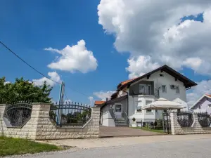 Guesthouse Ikar Zagreb Airport