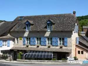 Logis Hôtel Restaurant L'Auberge du Château