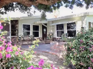 Roadrunner Club 283 - 2 Br Home
