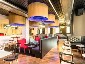 Ibis Adelaide