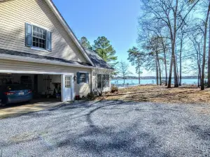 6942 Travelers Rest - 5 Br Home