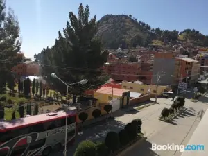 Olas del Titicaca Backpackers Hostel